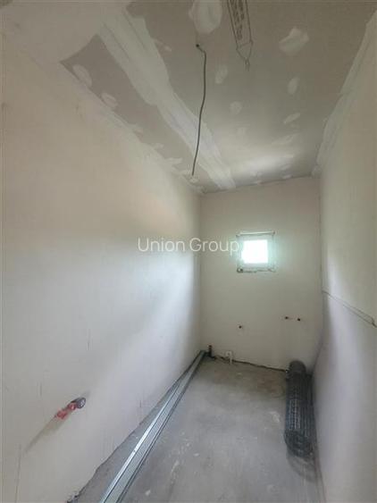 Casa de Vanzare Lumina Finisata la Cheie, Aproape de Centru - 11
