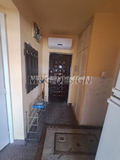 2 camere decomandat  Gh Lazar etaj intermediar - 17