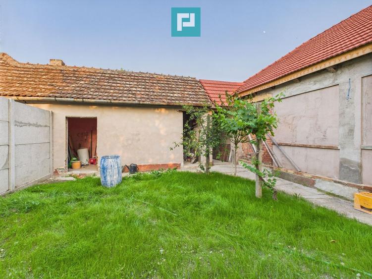 Casă cu 3 camere în Galșa, Arad, teren 1197 mp