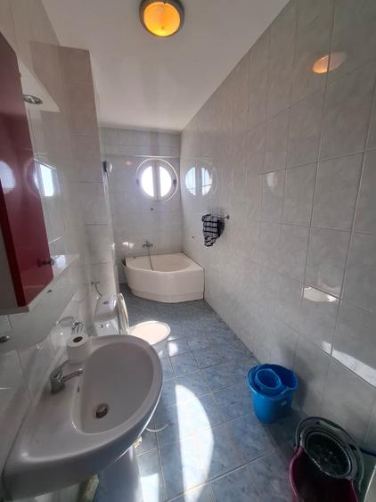 Inchiriez apart 3 camere Zona Boul Rosu ID:RH-45619-property