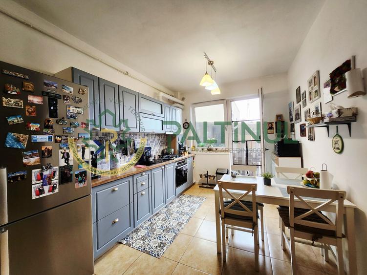 Apartament 3 camere Calea Surii Mici, Sibiu, curte 65 mp, 2 parcari