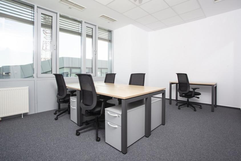 Spații de birouri cu servicii incluse pentru 10 în Regus Sun Business Centre