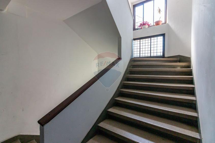 Apartament cu 1 camera vânzare în zona P-ta Universitatii