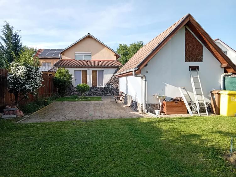 Casa cu etaj 113 mp utili curte libera 350mp garaj cu pod Gusterita - 3