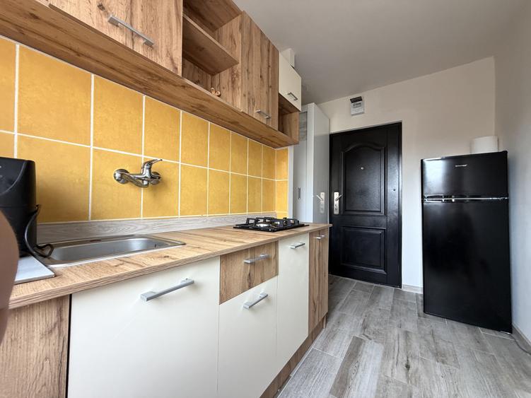 Apartament cu 1 camera, 28 mp utili, etaj 3 -Complexul Studentesc