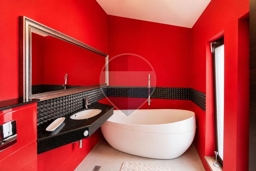 Vila cu piscina, 6 camere, 254mp utili, 815mp teren, com. Berceni