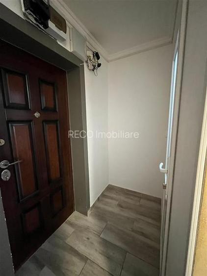 RECO Garsoniera 20 mp renovata etaj 1- Oradea - 8