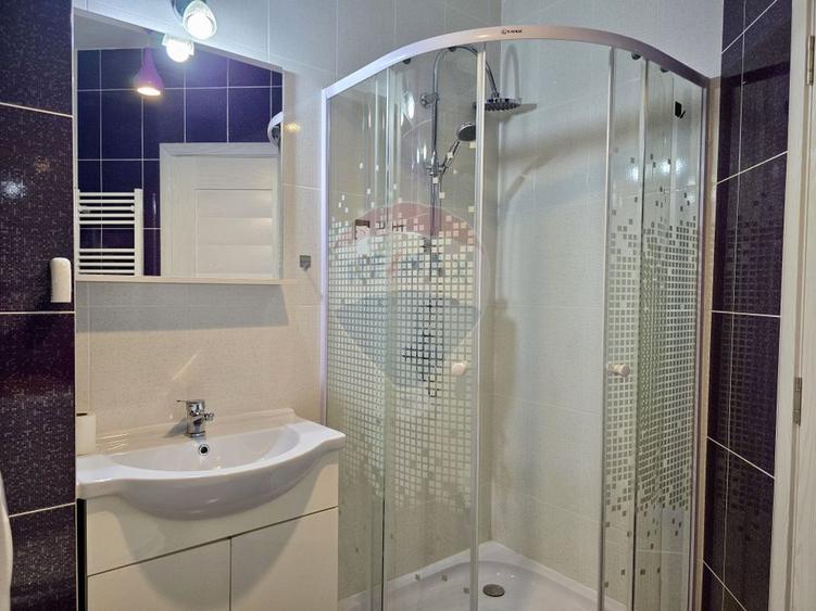 Apartament cu 3 camere de închiriat I Cristian