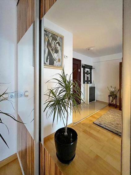 Studio Vanzare, Pozitionare Ultracentrala