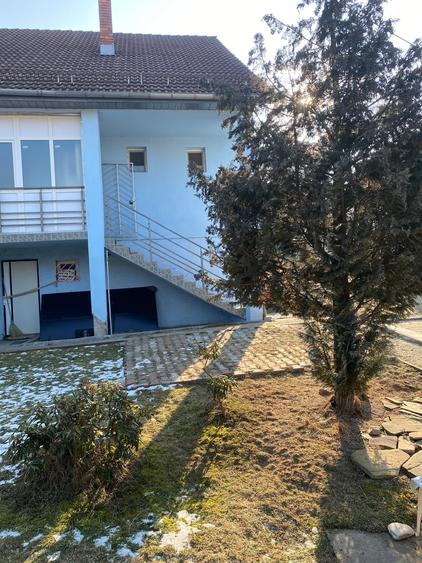 Vand/schimb vila Str.Ghinzii, cu apartament doua camere+diferenta.