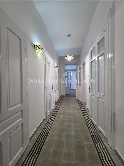 Birou superb renovat in Centrul Istoric Brasov - 9