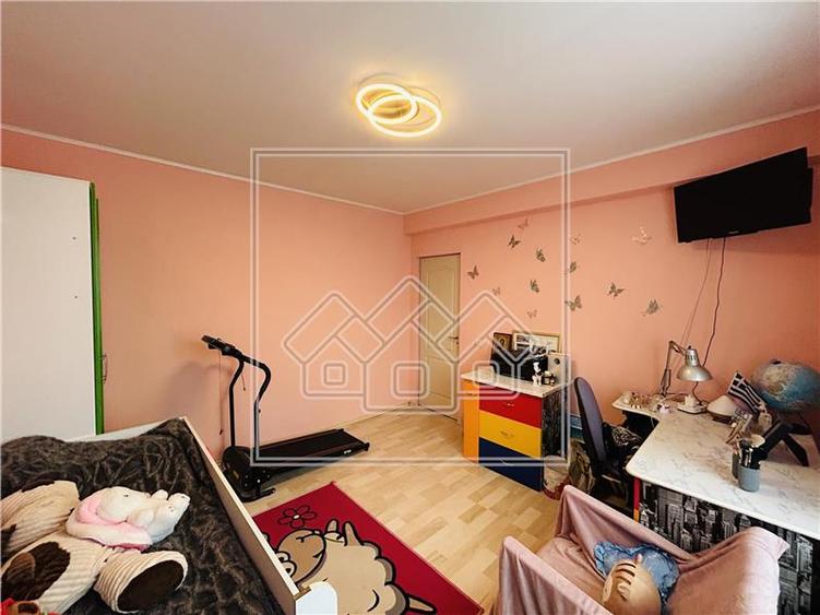 Casa insiruita, 117 mp utili, gradina + 2 locuri de parcare