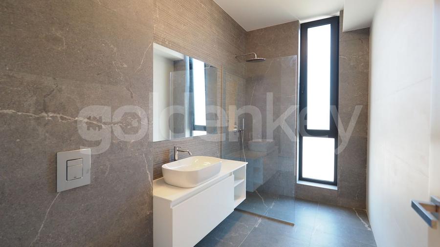 Vila minimalista si insorita | 2 garaje | 959mp teren