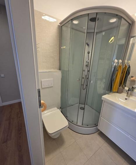 Iancu Nicolae: Apartament cu 4 camere, mobilat si utilat, compound cu piscina !