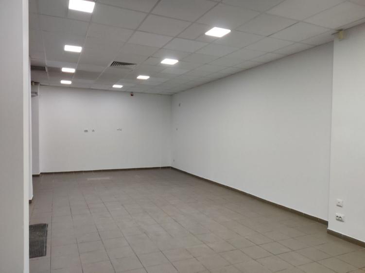 SPATIU COMERCIAL IN ZONA DACIA LA 2.400 euro
