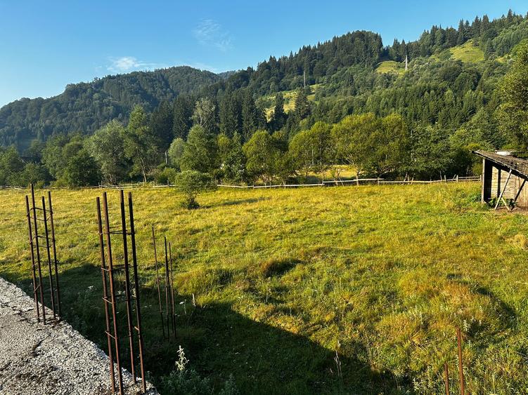 Rucar-Satic, teren intravilan de vanzare, loturi de la  1000 mp, peisaj de vis!