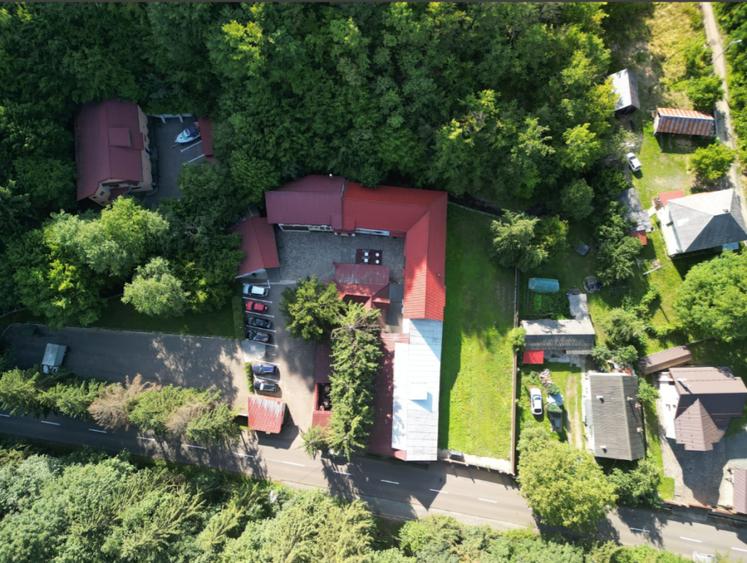Pensiune de vânzare, 600 mp, pe malul lacului Firiza