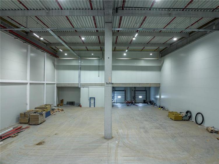 Spatiu Industrial - 3500 mp - Logistica - Productie - Depozitare