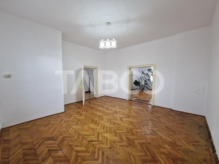 Apartament central 4 camere spatiu comercial garaj si pivnita Sibiu
