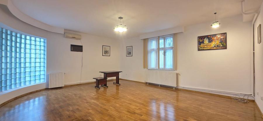 FAR - GARA ! CASA 4 CAMERE TEREN 400 MP. IDEAL SEDIU FIRMA BIROURI.