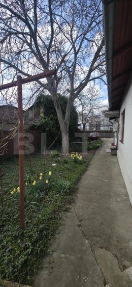 Casa cu 3 camere, curte verde si spatioasa 400 mp,zona Bariera Bucuresti