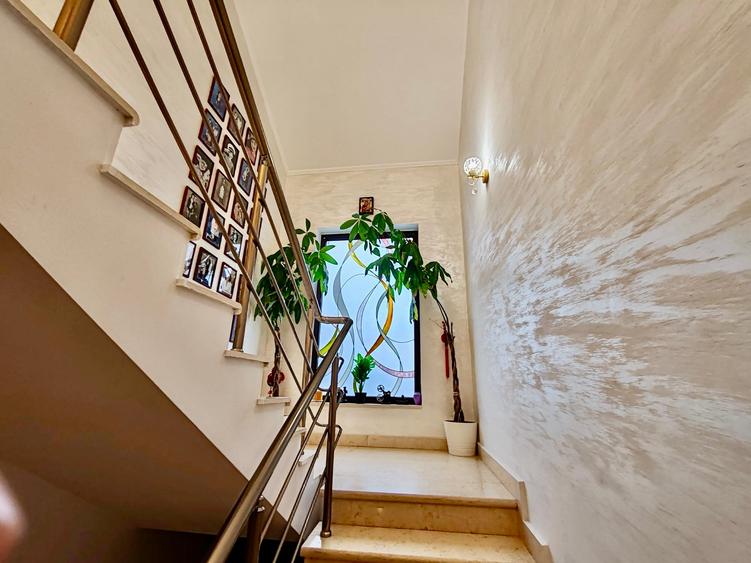 Vila spatioasa de inchiriat 7 camere cu gradina si terasa spectaculoasa