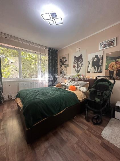 Apartament decomandat cu 3 camere, renovat recent, centrală proprie