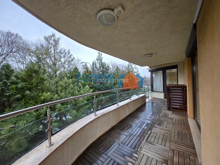 Beautiful 4 Bedroom Apartment with Herastrau Park View - 32