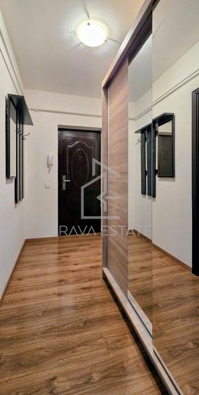 Apartament de închiriat, 40 mp, 2 camere, zona Eroilor, Floresti