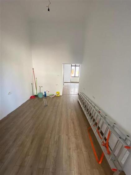 Inchiriez Spatiu Comercial cu intrare din Bulevard
