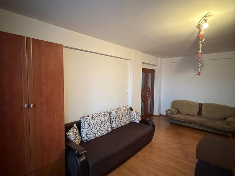 Apartament 3 camere Craiovita noua, bloc nou, loc parcare
