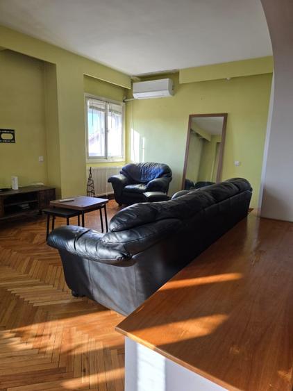 OCAZIE! APARTAMENT PE 2 NIVELE SAGUNA