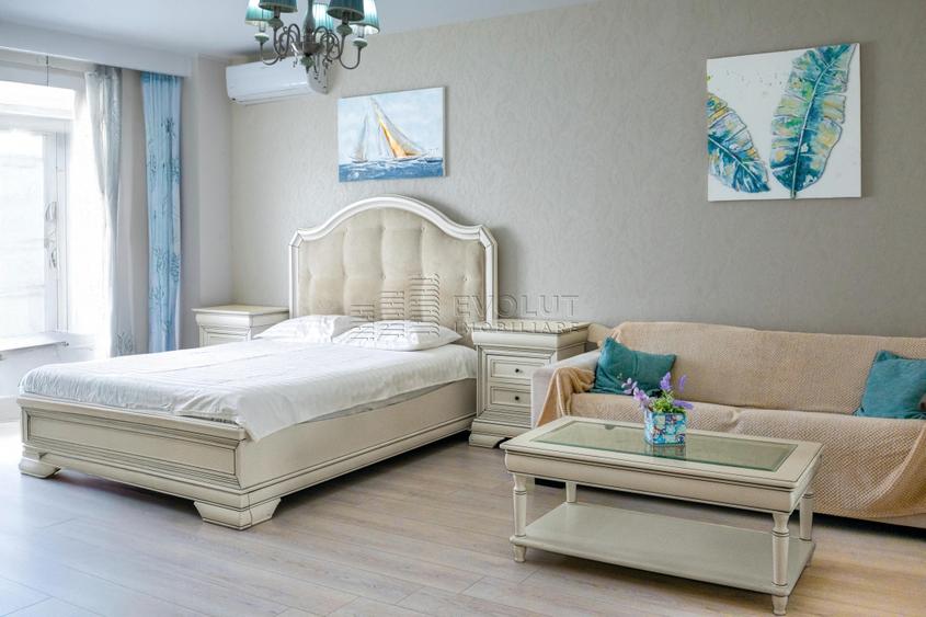 Mamaia Central- apartament 3 camere frontal lac