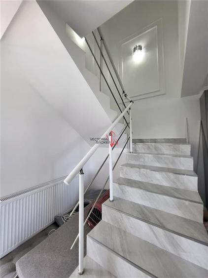 DUPLEX/CASA LA PRET DE APARTAMENT
