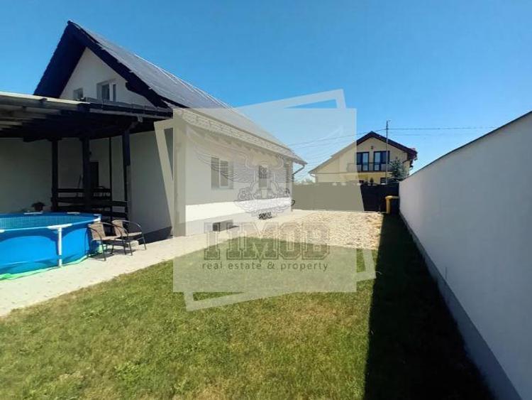 Casa individuala 5 camere terasa acoperita 3 bai si 458 mp teren in Cristian