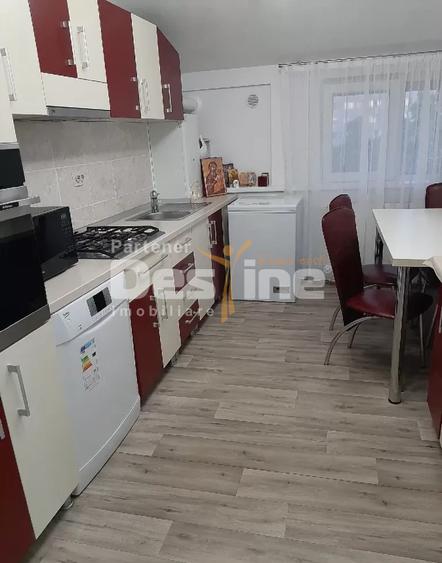 Ap.2 camere decomandat la Mansardă