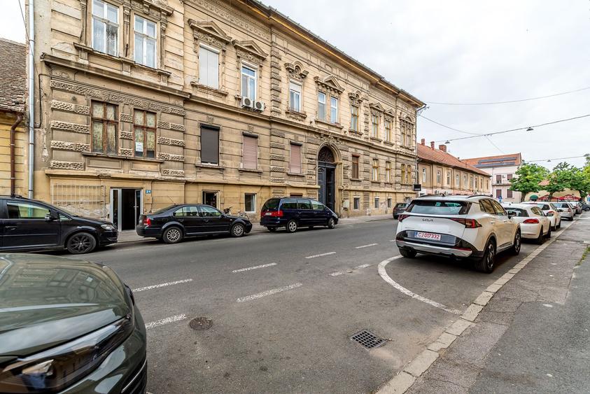 Apartament 2 camere Str. Lucian Blaga, clădire în renovare completa