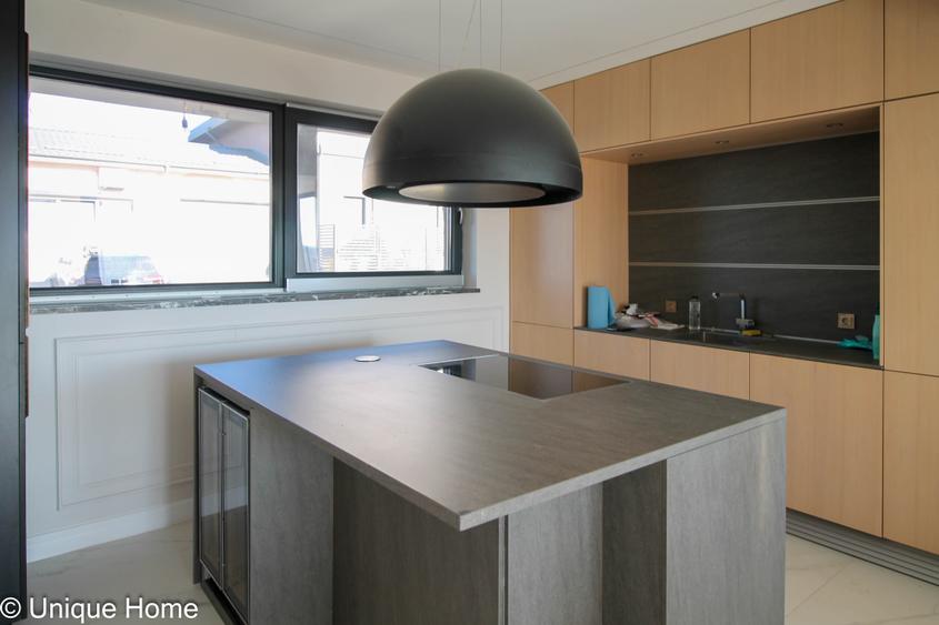 Pipera: Vila tip duplex, pe malul lacului!
