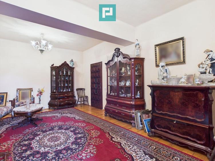 Proprietate multifuncțională centrală 1000 mp