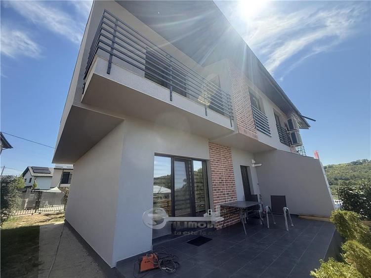 VILA EXCLUSIVISTA 4 CAM VALEA ADANCA LAC EZARENI PRIMA INCHIRIERE