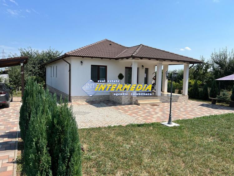 Casa noua construita pe un nivel in Cetate, ultrafinisa - 9
