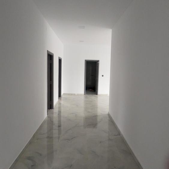 Casa individuala pe parter, zona Izvor