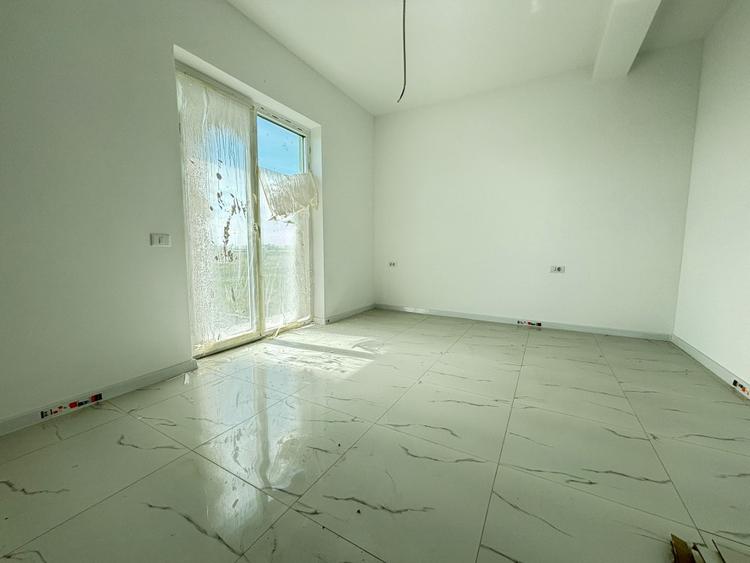 Duplex 4 camere, 110 mp utili, 335 mp teren, toate utilitatile -Giroc