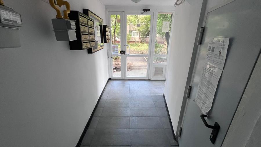 Apartament 52 mp | Renovat integral | Răzoare | Parter/3 | Centrală proprie |