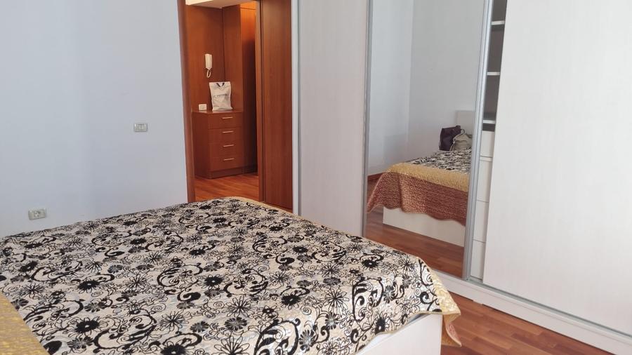 Vitan Moll , 5 munte metrou  Mihai Bravu