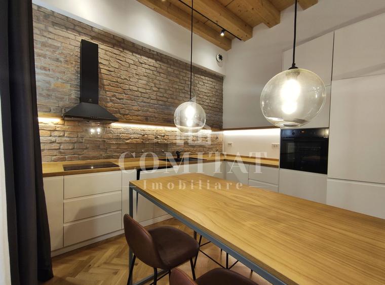 Apartament ultrafinisat în zona ultracentrală | Scară interioară