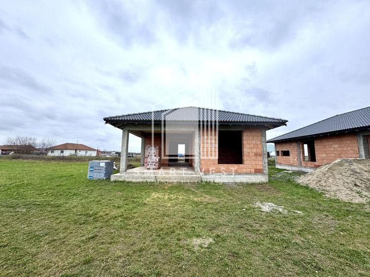 Casa in rosu tip mediteranean | 120 mp | Zona Vetis