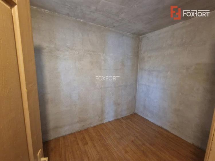 Casa individuala de vanzare cu 7 camere - Recas - 36
