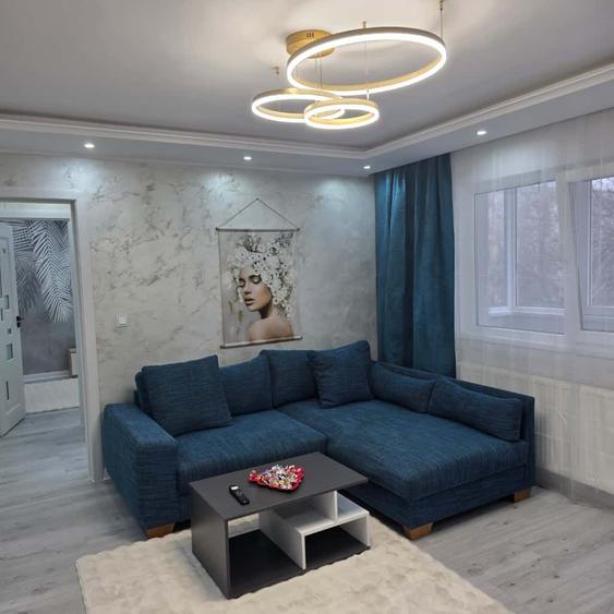 Sagului-Dambovita | 3 Camere | Decomandat | Amenajat Modern | Etaj Intermediar.