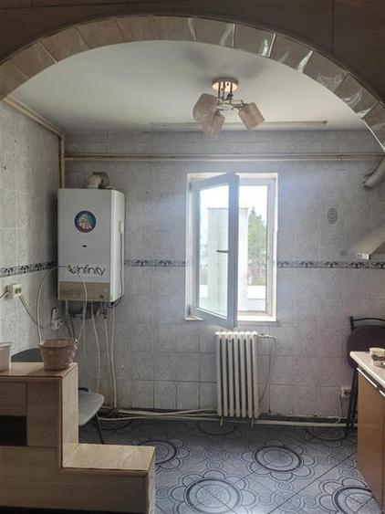 Apartament 3 camere semidecomandat, zona Neagoe Voda
